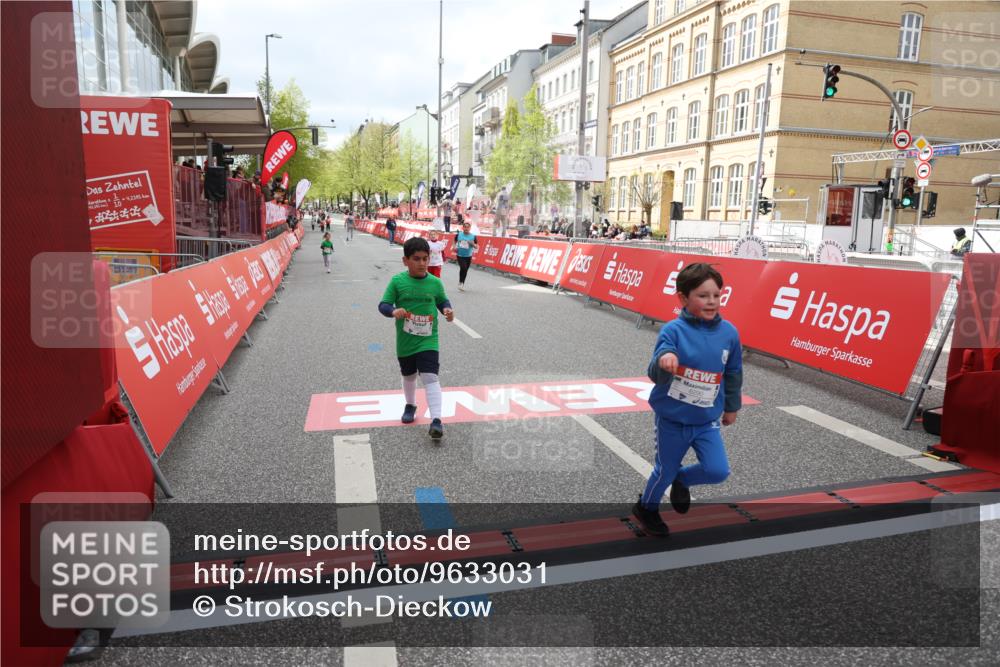 25.04.2026 - Das Zehntel Strokosch-Dieckow http://msf.ph/oto/9633031 25.04.2026 11:11:02 Ziel 5658, 5863, 6286, 6290, 6862, 7432, 7476 meine-sportfotos.de
