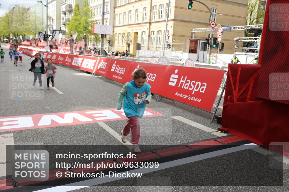 25.04.2026 - Das Zehntel Strokosch-Dieckow http://msf.ph/oto/9633099 25.04.2026 11:10:54 Ziel 6828, 7432, 7476 meine-sportfotos.de