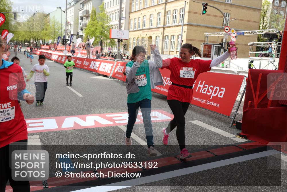 25.04.2026 - Das Zehntel Strokosch-Dieckow http://msf.ph/oto/9633192 25.04.2026 11:10:40 Ziel 5074, 5082, 5871, 6806, 6895 meine-sportfotos.de