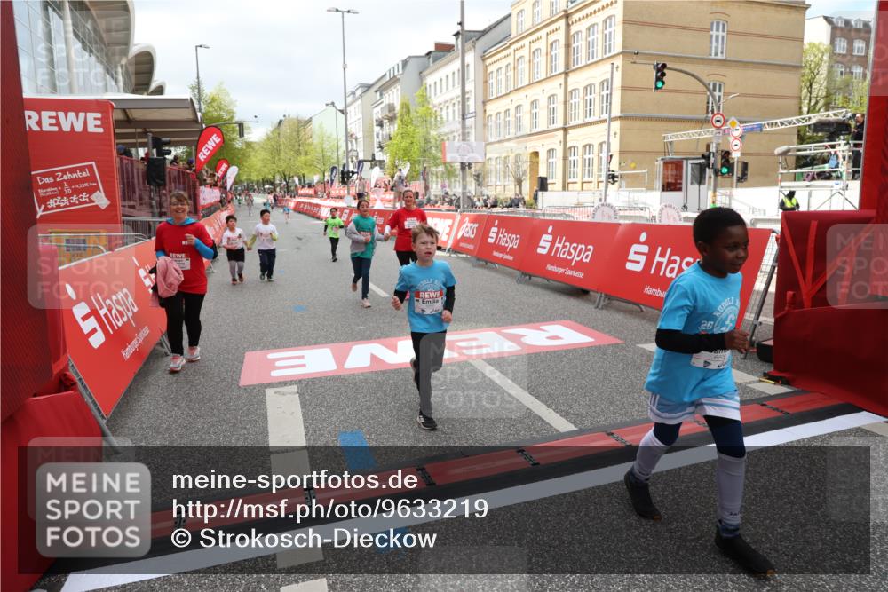 25.04.2026 - Das Zehntel Strokosch-Dieckow http://msf.ph/oto/9633219 25.04.2026 11:10:38 Ziel 5871, 6806, 6895 meine-sportfotos.de
