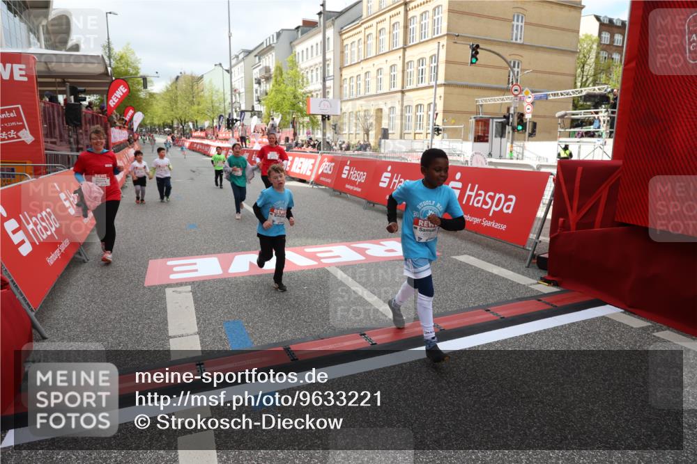 25.04.2026 - Das Zehntel Strokosch-Dieckow http://msf.ph/oto/9633221 25.04.2026 11:10:38 Ziel 5871, 6806, 6895 meine-sportfotos.de