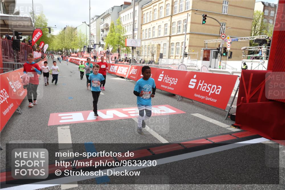 25.04.2026 - Das Zehntel Strokosch-Dieckow http://msf.ph/oto/9633230 25.04.2026 11:10:37 Ziel 6806, 6895 meine-sportfotos.de