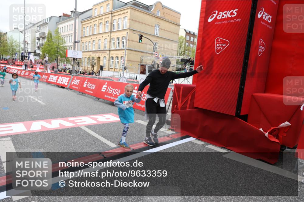 25.04.2026 - Das Zehntel Strokosch-Dieckow http://msf.ph/oto/9633359 25.04.2026 11:10:15 Ziel 5624, 5627, 6836, 7212 meine-sportfotos.de