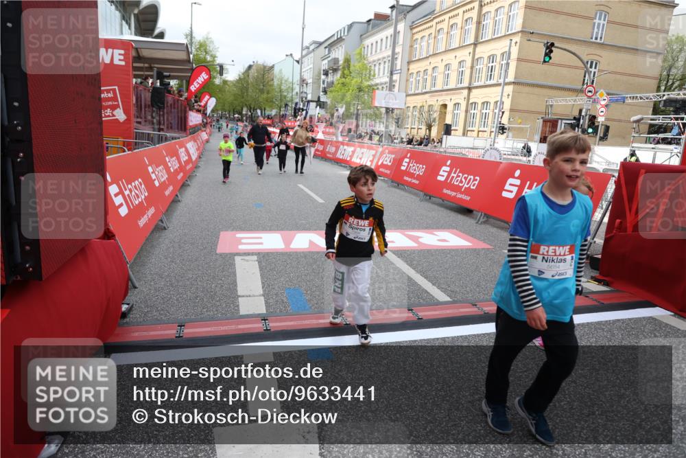 25.04.2026 - Das Zehntel Strokosch-Dieckow http://msf.ph/oto/9633441 25.04.2026 11:10:02 Ziel 5684, 5957, 6642, 7998 meine-sportfotos.de