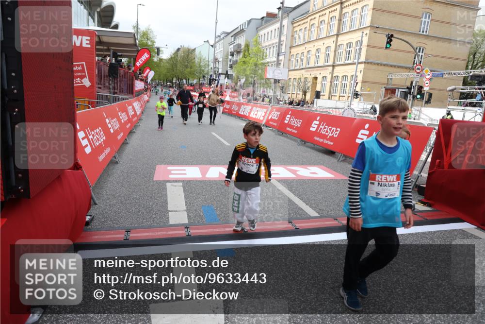 25.04.2026 - Das Zehntel Strokosch-Dieckow http://msf.ph/oto/9633443 25.04.2026 11:10:02 Ziel 5684, 5957, 6642, 7998 meine-sportfotos.de