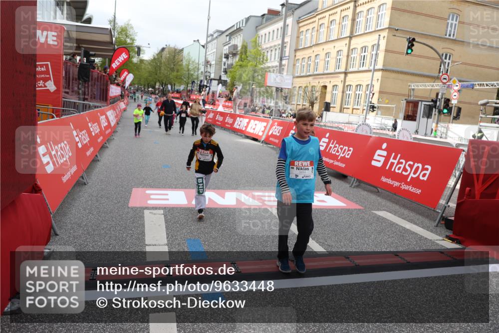 25.04.2026 - Das Zehntel Strokosch-Dieckow http://msf.ph/oto/9633448 25.04.2026 11:10:01 Ziel 5684, 5957, 6642, 7998 meine-sportfotos.de