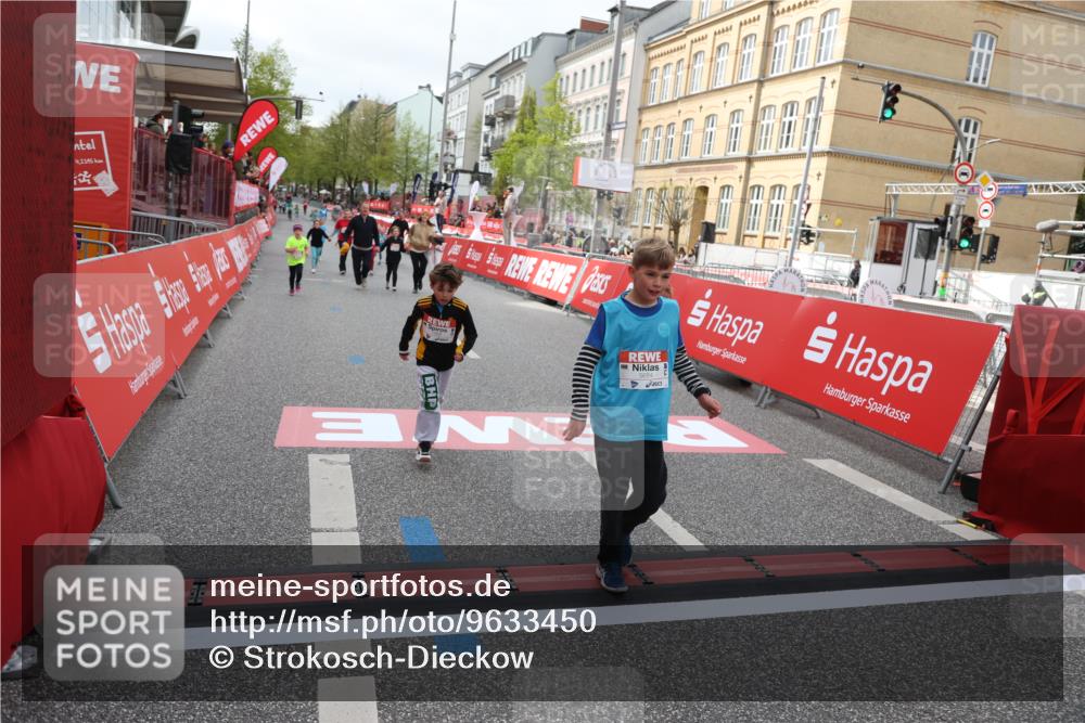 25.04.2026 - Das Zehntel Strokosch-Dieckow http://msf.ph/oto/9633450 25.04.2026 11:10:01 Ziel 5684, 5957, 6642, 7998 meine-sportfotos.de