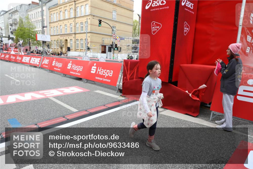 25.04.2026 - Das Zehntel Strokosch-Dieckow http://msf.ph/oto/9633486 25.04.2026 11:09:50 Ziel 6182, 6561, 6657 meine-sportfotos.de