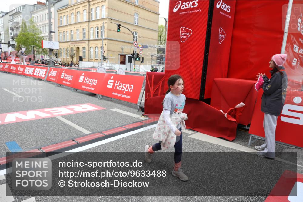 25.04.2026 - Das Zehntel Strokosch-Dieckow http://msf.ph/oto/9633488 25.04.2026 11:09:50 Ziel 6182, 6561, 6657 meine-sportfotos.de