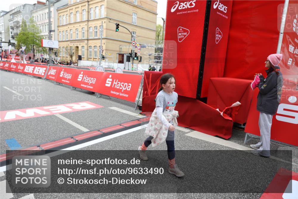 25.04.2026 - Das Zehntel Strokosch-Dieckow http://msf.ph/oto/9633490 25.04.2026 11:09:50 Ziel 6182, 6561, 6657 meine-sportfotos.de