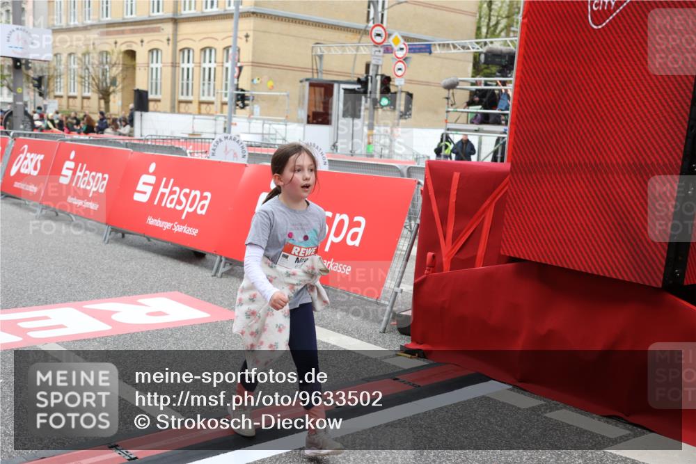 25.04.2026 - Das Zehntel Strokosch-Dieckow http://msf.ph/oto/9633502 25.04.2026 11:09:49 Ziel 6182, 6561, 6657 meine-sportfotos.de