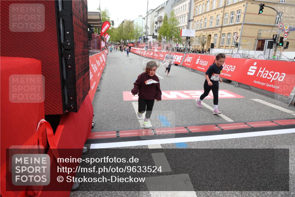 25.04.2026 - Das Zehntel Strokosch-Dieckow http://msf.ph/oto/9633524 25.04.2026 11:09:46 Ziel 5560, 5562, 6024, 6182, 6561, 6657 meine-sportfotos.de