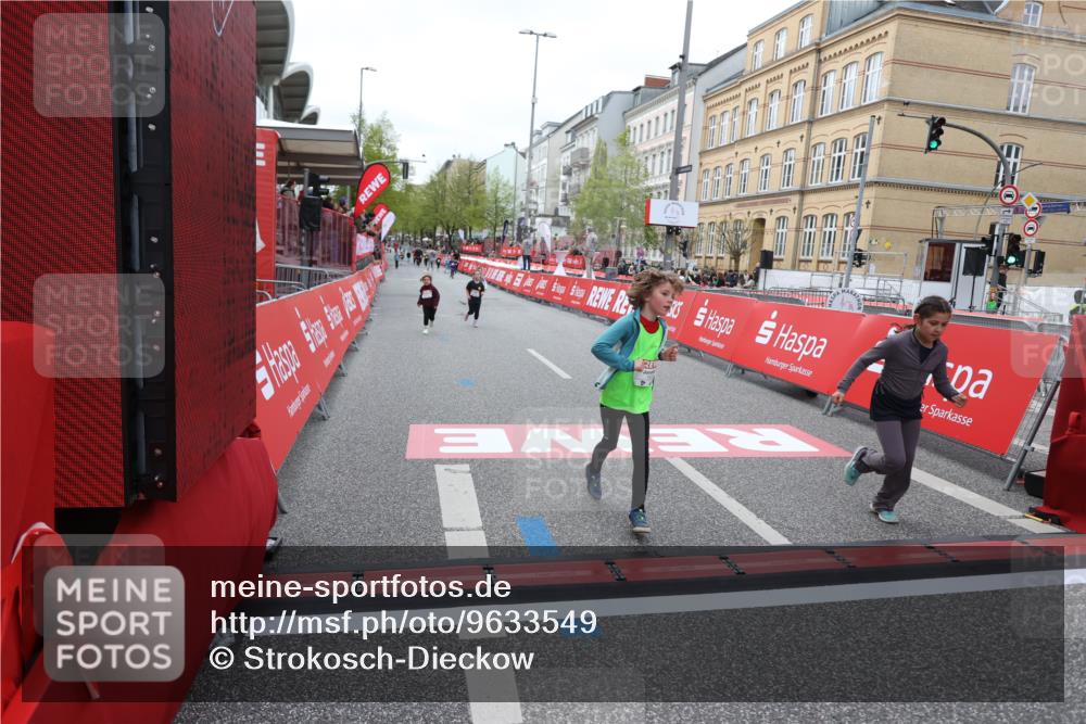 25.04.2026 - Das Zehntel Strokosch-Dieckow http://msf.ph/oto/9633549 25.04.2026 11:09:42 Ziel 5189, 5560, 5562, 6024 meine-sportfotos.de