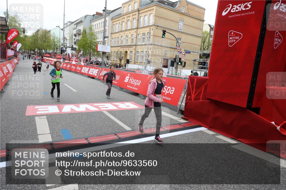 25.04.2026 - Das Zehntel Strokosch-Dieckow http://msf.ph/oto/9633560 25.04.2026 11:09:40 Ziel 5189, 5560, 5562, 6024 meine-sportfotos.de
