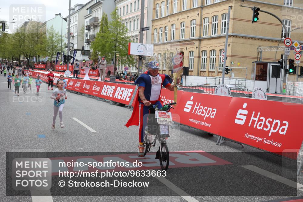 25.04.2026 - Das Zehntel Strokosch-Dieckow http://msf.ph/oto/9633663 25.04.2026 11:09:20 Ziel 5652, 6562, 6563, 7271 meine-sportfotos.de