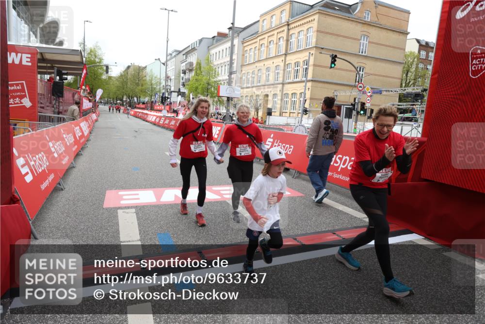 25.04.2026 - Das Zehntel Strokosch-Dieckow http://msf.ph/oto/9633737 25.04.2026 11:13:21 Ziel 5016, 5876, 5883 meine-sportfotos.de