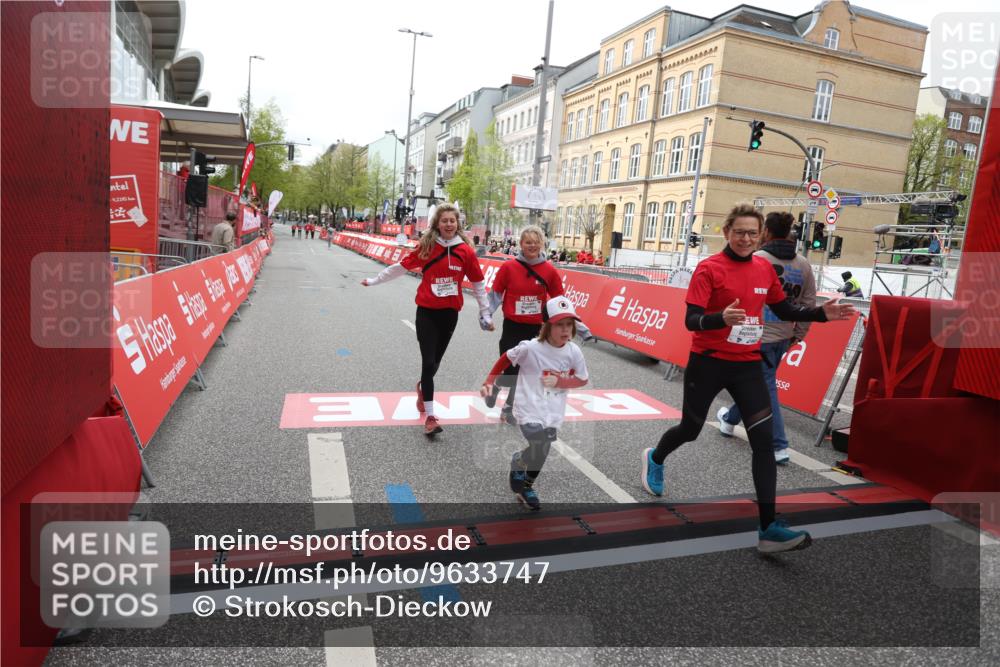 25.04.2026 - Das Zehntel Strokosch-Dieckow http://msf.ph/oto/9633747 25.04.2026 11:13:20 Ziel 5016, 5876, 5883 meine-sportfotos.de