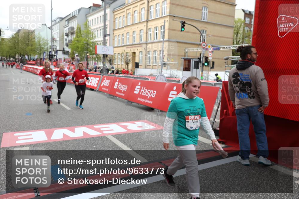 25.04.2026 - Das Zehntel Strokosch-Dieckow http://msf.ph/oto/9633773 25.04.2026 11:13:18 Ziel 5016, 5876, 5883 meine-sportfotos.de