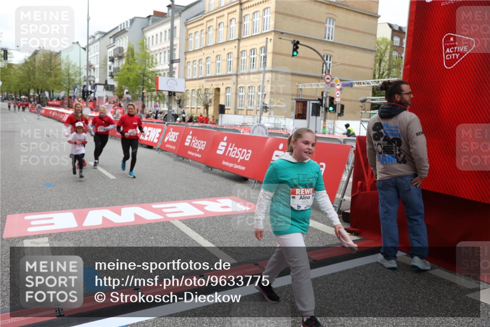 25.04.2026 - Das Zehntel Strokosch-Dieckow http://msf.ph/oto/9633775 25.04.2026 11:13:18 Ziel 5016, 5876, 5883 meine-sportfotos.de