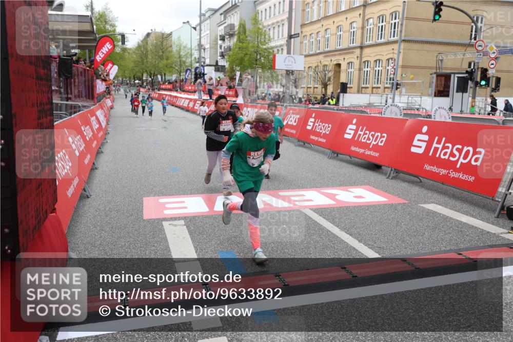 25.04.2026 - Das Zehntel Strokosch-Dieckow http://msf.ph/oto/9633892 25.04.2026 11:08:27 Ziel 5027, 5060, 5061, 5887, 6310, 7737, 7852, 7985 meine-sportfotos.de