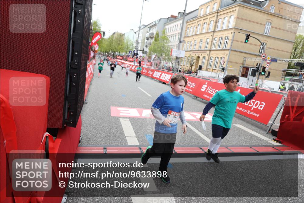 25.04.2026 - Das Zehntel Strokosch-Dieckow http://msf.ph/oto/9633898 25.04.2026 11:08:23 Ziel 5060, 5061, 5881, 5939, 6310, 7365, 7431, 7438, 7507, 7668 meine-sportfotos.de
