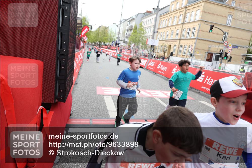 25.04.2026 - Das Zehntel Strokosch-Dieckow http://msf.ph/oto/9633899 25.04.2026 11:08:23 Ziel 5060, 5061, 5881, 5939, 6310, 7365, 7431, 7438, 7507, 7668 meine-sportfotos.de