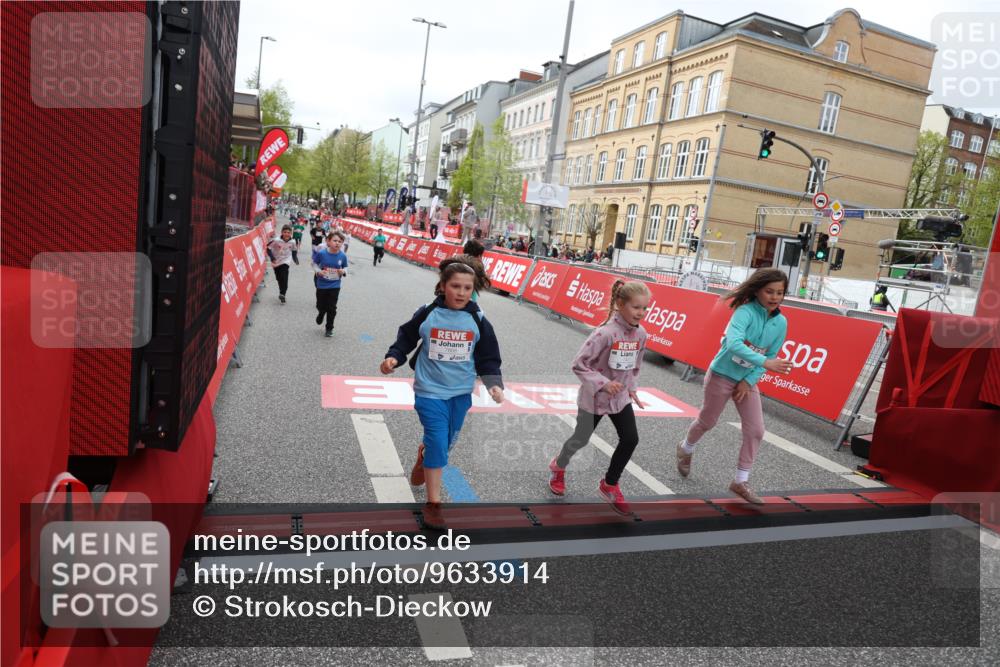 25.04.2026 - Das Zehntel Strokosch-Dieckow http://msf.ph/oto/9633914 25.04.2026 11:08:20 Ziel 5060, 5061, 5881, 5939, 6160, 6163, 6174, 6310, 7263, 7264, 7365, 7431, 7438, 7491, 7507, 7606, 7668, 7990 meine-sportfotos.de