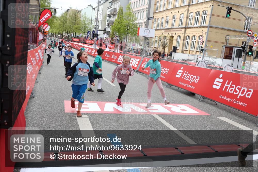 25.04.2026 - Das Zehntel Strokosch-Dieckow http://msf.ph/oto/9633924 25.04.2026 11:08:19 Ziel 5125, 5881, 5939, 6160, 6163, 6174, 7263, 7264, 7365, 7431, 7438, 7491, 7507, 7606, 7668, 7990 meine-sportfotos.de