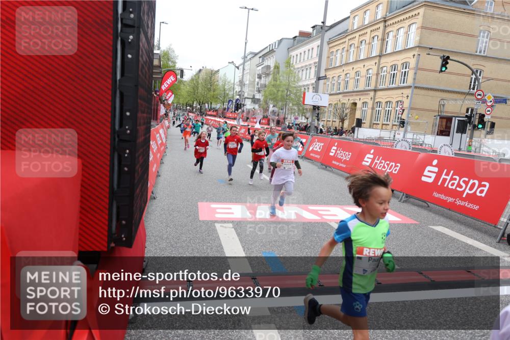 25.04.2026 - Das Zehntel Strokosch-Dieckow http://msf.ph/oto/9633970 25.04.2026 11:08:13 Ziel 5064, 5125, 5144, 5151, 6160, 6163, 6174, 6185, 7270, 7272, 7277, 7285, 7491, 7511, 7523, 7556, 7606, 7990 meine-sportfotos.de