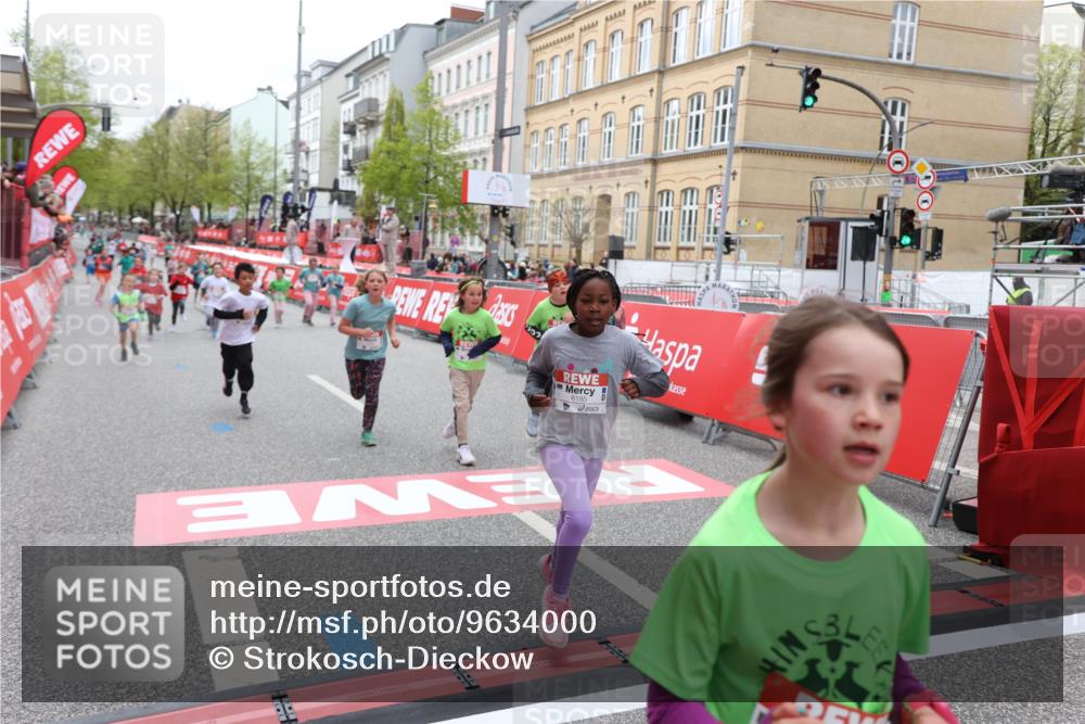 25.04.2026 - Das Zehntel Strokosch-Dieckow http://msf.ph/oto/9634000 25.04.2026 11:08:09 Ziel 5064, 5151, 6185, 6277, 7270, 7272, 7277, 7285, 7457, 7484, 7511, 7523, 7556, 7764 meine-sportfotos.de