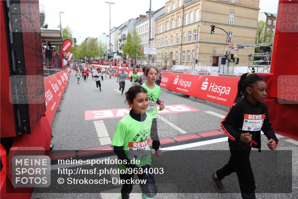 25.04.2026 - Das Zehntel Strokosch-Dieckow http://msf.ph/oto/9634003 25.04.2026 11:08:09 Ziel 5064, 5151, 6185, 6277, 7270, 7272, 7277, 7285, 7457, 7484, 7511, 7523, 7556, 7764 meine-sportfotos.de