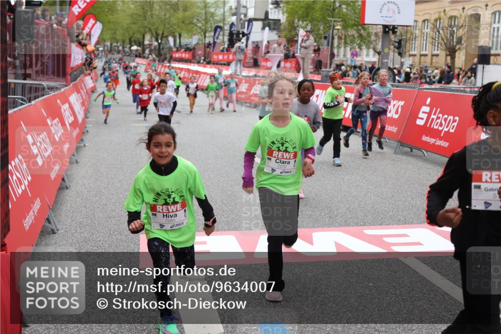 25.04.2026 - Das Zehntel Strokosch-Dieckow http://msf.ph/oto/9634007 25.04.2026 11:08:08 Ziel 5151, 5606, 6185, 6277, 7270, 7272, 7285, 7457, 7484, 7511, 7556, 7764 meine-sportfotos.de