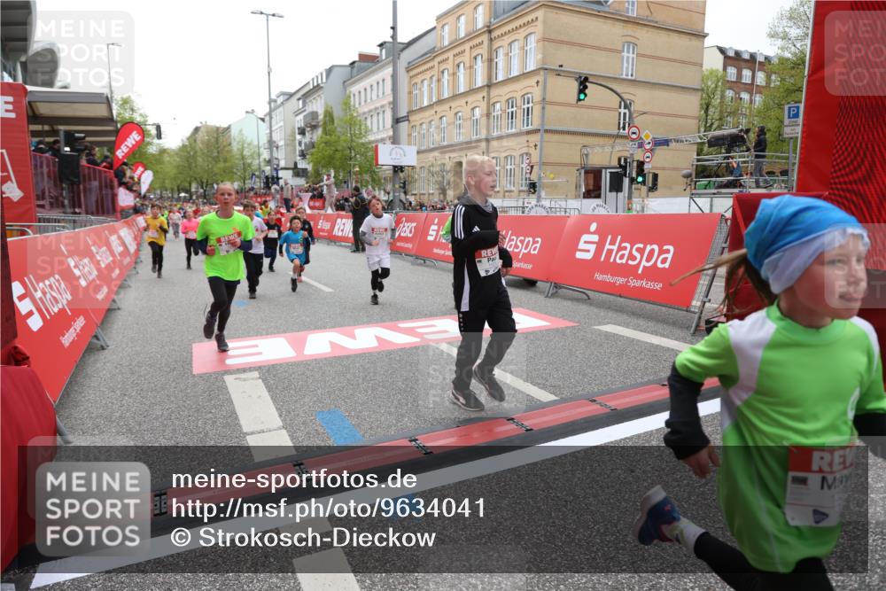 25.04.2026 - Das Zehntel Strokosch-Dieckow http://msf.ph/oto/9634041 25.04.2026 12:56:15 Ziel 10067, 10362, 10575, 10640, 10651, 10693, 10811, 11093, 11241, 11274, 11296, 11298, 11438, 11714, 11841, 11893, 11914, 11982, 12097, 12192, 12558, 12839 meine-sportfotos.de