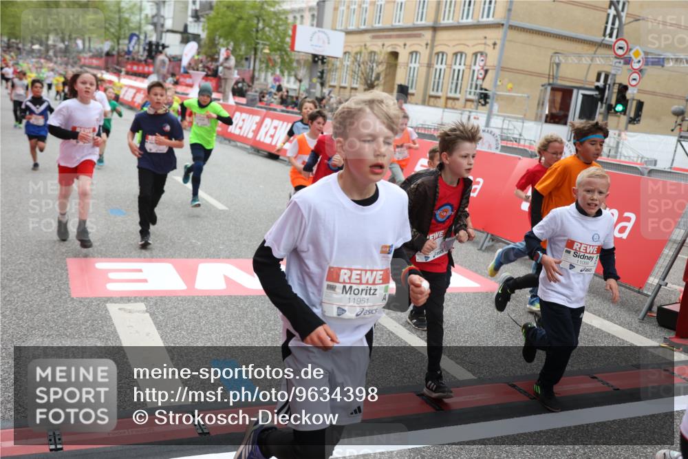 25.04.2026 - Das Zehntel Strokosch-Dieckow http://msf.ph/oto/9634398 25.04.2026 12:55:28 Ziel 10186, 10202, 10489, 10702, 10859, 10861, 11066, 11068, 11187, 11194, 11202, 11203, 11221, 11231, 11403, 11492, 11496, 11636, 11923, 11934, 11941, 11951, 11961, 11971, 12017, 12019, 12114, 12160, 12175, 12210, 12306, 12456, 12621, 12739, 12747, 12947, 12964 meine-sportfotos.de
