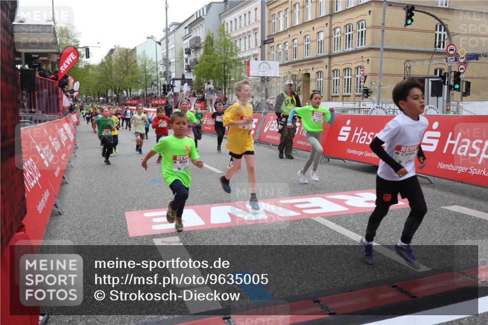 25.04.2026 - Das Zehntel Strokosch-Dieckow http://msf.ph/oto/9635005 25.04.2026 12:57:52 Ziel 10336, 10403, 10632, 10636, 10654, 10805, 10870, 10887, 11022, 11067, 11076, 11081, 11604, 11606, 11833, 11963, 12220, 12345, 12396, 12530, 12572, 12641, 12677, 12724, 12777, 12798 meine-sportfotos.de