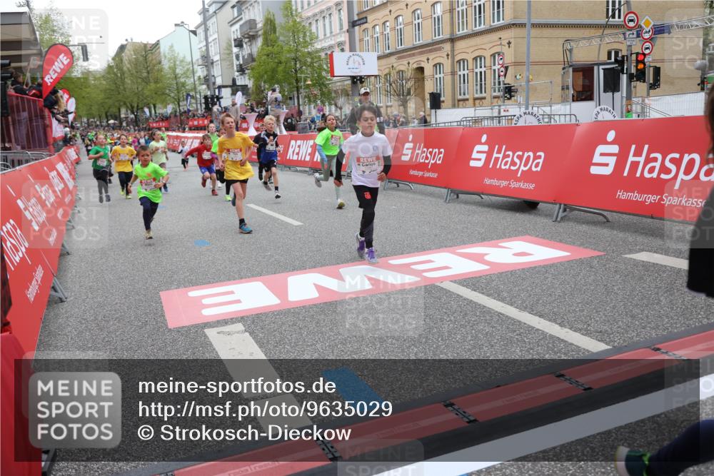 25.04.2026 - Das Zehntel Strokosch-Dieckow http://msf.ph/oto/9635029 25.04.2026 12:57:51 Ziel 10196, 10632, 10636, 10805, 10870, 10887, 11022, 11025, 11067, 11076, 11081, 11604, 11606, 11833, 11963, 12220, 12345, 12396, 12498, 12511, 12530, 12572, 12641, 12677, 12724, 12798 meine-sportfotos.de