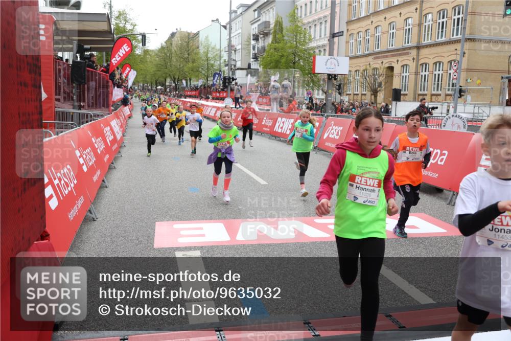25.04.2026 - Das Zehntel Strokosch-Dieckow http://msf.ph/oto/9635032 25.04.2026 12:54:33 Ziel 10082, 10272, 10388, 10454, 10487, 10694, 10797, 10849, 11026, 11336, 11453, 11459, 11968, 12001, 12176, 12269, 12605, 12682, 12683, 12945 meine-sportfotos.de