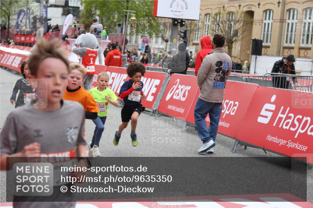 25.04.2026 - Das Zehntel Strokosch-Dieckow http://msf.ph/oto/9635350 25.04.2026 12:52:06 Ziel 12205, 10164, 10188, 10230, 10635, 10641, 10649, 11011, 11040, 11422, 11449, 11466, 11527, 11592, 11917, 12205, 12301, 12314, 12318, 12393, 13008, 13009, 13034 meine-sportfotos.de