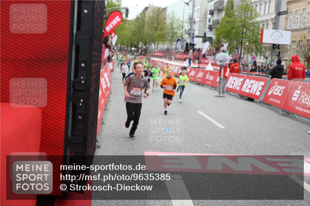 25.04.2026 - Das Zehntel Strokosch-Dieckow http://msf.ph/oto/9635385 25.04.2026 12:52:05 Ziel 12205, 10164, 10635, 10641, 10649, 11011, 11422, 11449, 11466, 11527, 11592, 11917, 12205, 12301, 12314, 12318, 12393, 12709, 13008, 13034 meine-sportfotos.de