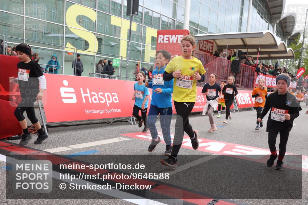 25.04.2026 - Das Zehntel Strokosch-Dieckow http://msf.ph/oto/9646588 25.04.2026 13:02:40 Ziel 10052, 10337, 10343, 10369, 10457, 10528, 10642, 10725, 10835, 10917, 10937, 10944, 11137, 11547, 11560, 11614, 11674, 11675, 11728, 11730, 11782, 11861, 12237, 12274, 12282, 12300, 12338, 12344, 12522, 12905, 12912 meine-sportfotos.de