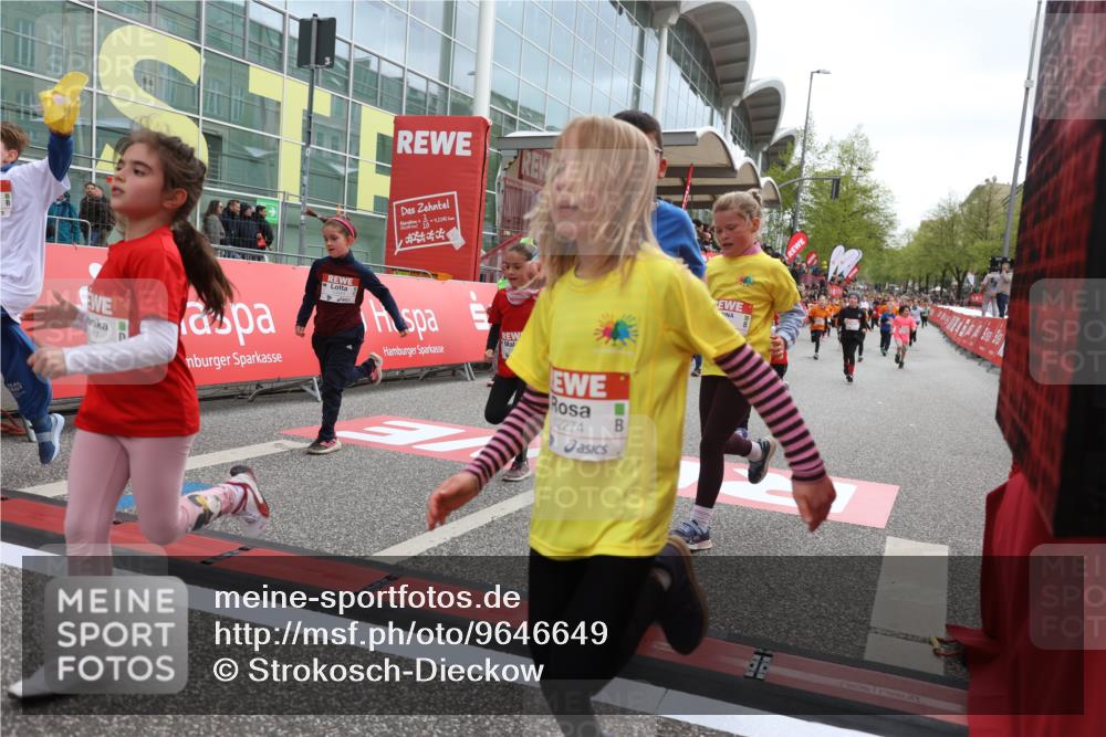25.04.2026 - Das Zehntel Strokosch-Dieckow http://msf.ph/oto/9646649 25.04.2026 13:02:38 Ziel 10337, 10343, 10369, 10457, 10468, 10642, 10725, 10787, 10821, 10835, 10917, 10937, 10944, 11547, 11560, 11614, 11675, 11728, 11730, 11782, 11861, 12237, 12274, 12282, 12300, 12624, 12905, 12912 meine-sportfotos.de