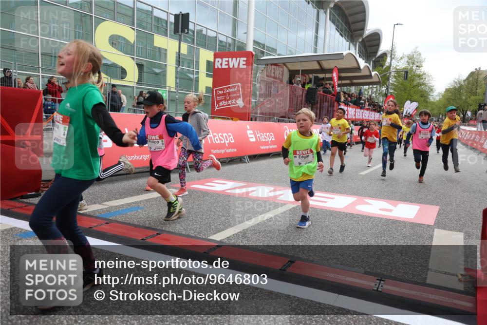 25.04.2026 - Das Zehntel Strokosch-Dieckow http://msf.ph/oto/9646803 25.04.2026 13:02:35 Ziel 10369, 10468, 10642, 10725, 10787, 10796, 10817, 10821, 10910, 10917, 11361, 11547, 11560, 11614, 11728, 11730, 11782, 11861, 12237, 12274, 12282, 12624, 12628, 12658, 12719, 12905, 12912 meine-sportfotos.de