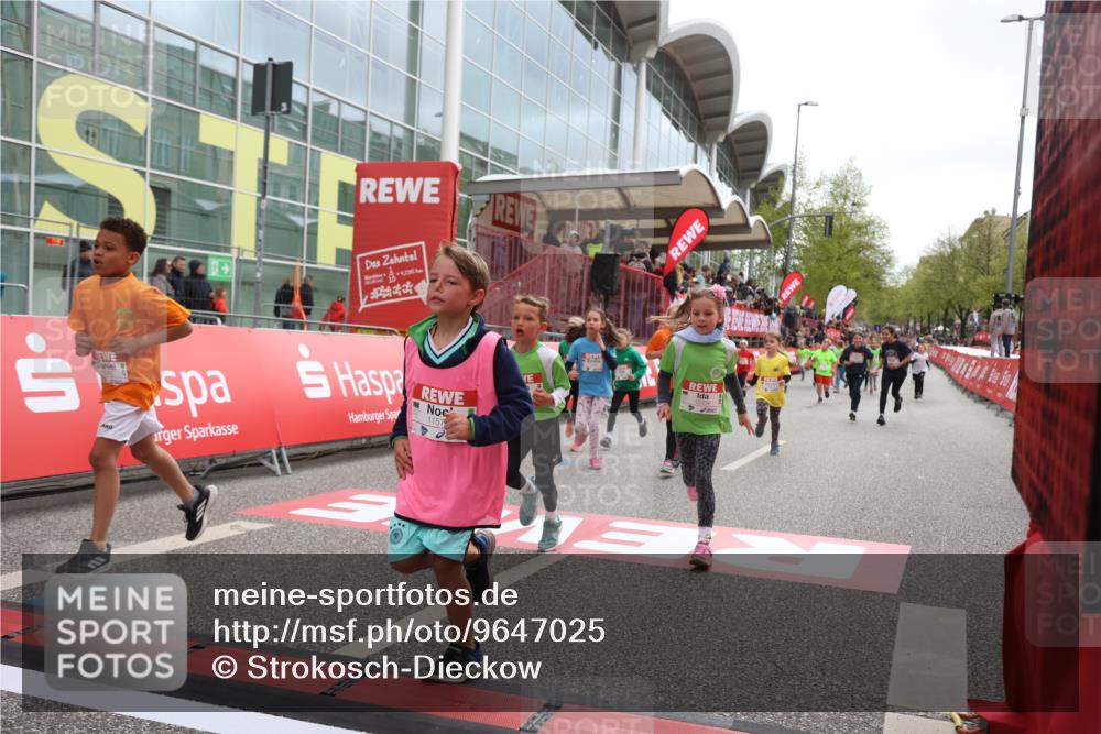 25.04.2026 - Das Zehntel Strokosch-Dieckow http://msf.ph/oto/9647025 25.04.2026 13:02:23 Ziel 10608, 10747, 10763, 11155, 11237, 11302, 11573, 11631, 12054, 12055, 12121, 12128, 12130, 12329, 12343, 12361, 12362, 12377, 12487, 12491, 12660 meine-sportfotos.de