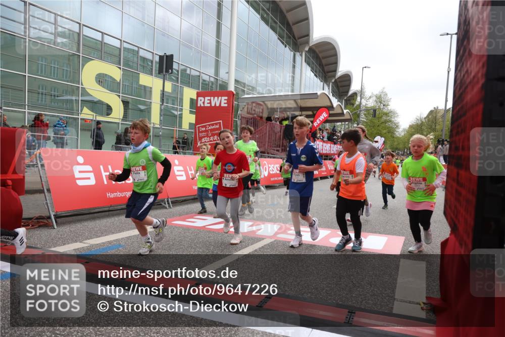 25.04.2026 - Das Zehntel Strokosch-Dieckow http://msf.ph/oto/9647226 25.04.2026 13:02:15 Ziel 10127, 10442, 10537, 10676, 10686, 10700, 10810, 10818, 11109, 11223, 11517, 11622, 11789, 11811, 12078, 12096, 12121, 12280, 12361, 12377, 12604, 12698, 12879, 12889, 12934 meine-sportfotos.de
