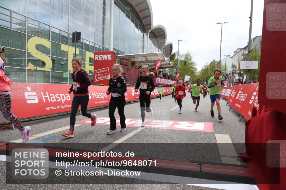 25.04.2026 - Das Zehntel Strokosch-Dieckow http://msf.ph/oto/9648071 25.04.2026 13:05:30 Ziel 10019, 10023, 10024, 10112, 10122, 10124, 10126, 10932, 10943, 11242, 11244, 11679, 11690, 11776, 12076, 12261, 12290, 12346, 12355 meine-sportfotos.de