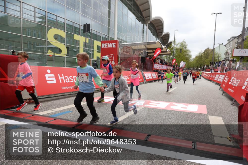 25.04.2026 - Das Zehntel Strokosch-Dieckow http://msf.ph/oto/9648353 25.04.2026 13:05:19 Ziel 10051, 10056, 10152, 10160, 10678, 10683, 11074, 11107, 11113, 11571, 11583, 11677, 11808, 12107, 12118, 12415, 12540 meine-sportfotos.de