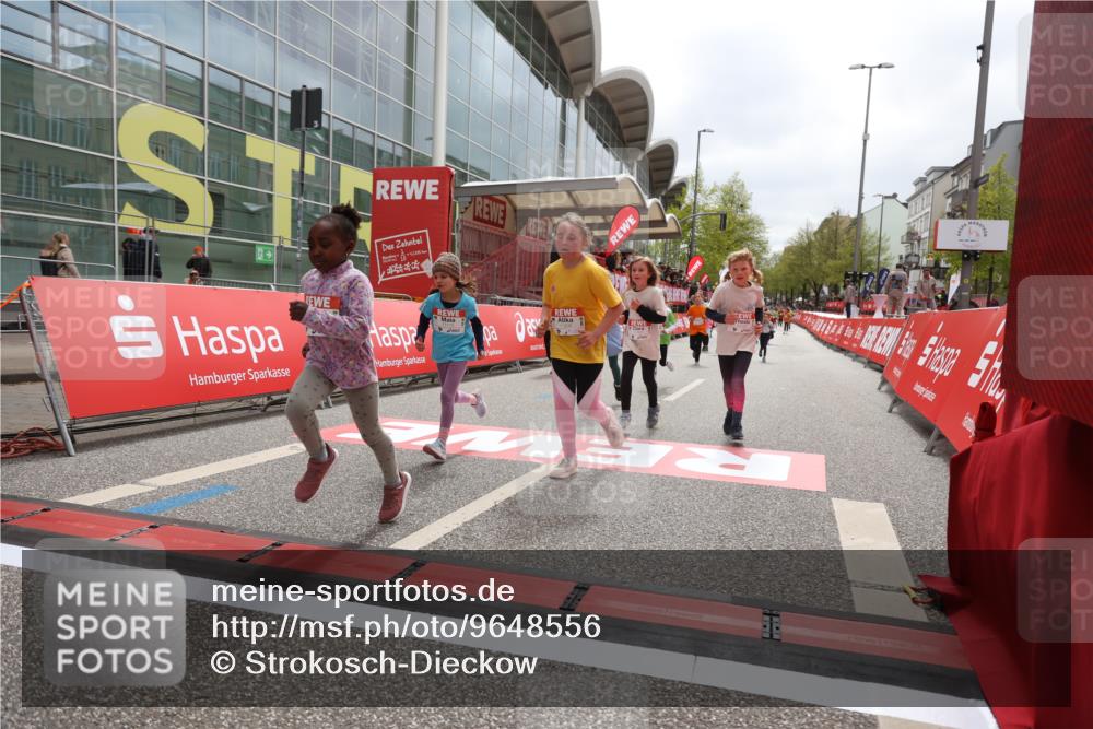25.04.2026 - Das Zehntel Strokosch-Dieckow http://msf.ph/oto/9648556 25.04.2026 13:05:13 Ziel 10152, 10160, 10354, 10552, 11074, 11677, 11808, 12066, 12107, 12353, 13000, 13003 meine-sportfotos.de