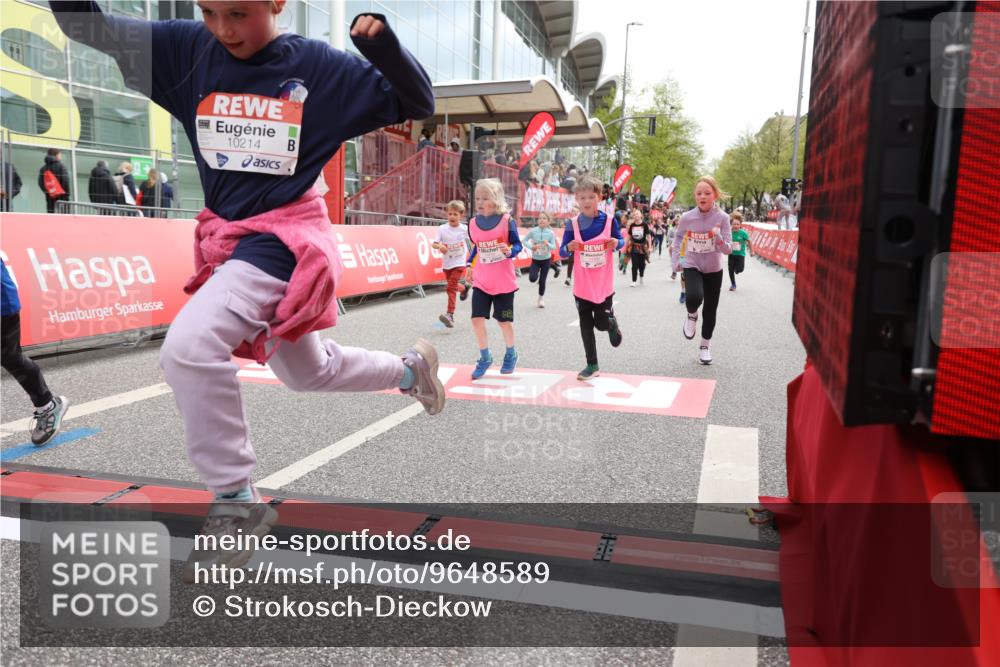 25.04.2026 - Das Zehntel Strokosch-Dieckow http://msf.ph/oto/9648589 25.04.2026 13:01:21 Ziel 10085, 10123, 10214, 10258, 10261, 10265, 10470, 10478, 10784, 11130, 11144, 11182, 11398, 11428, 11580, 11610, 11933, 11952, 12369, 12899 meine-sportfotos.de