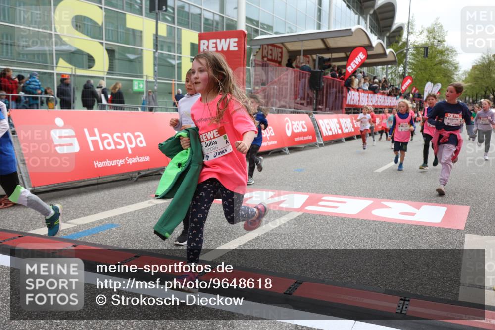 25.04.2026 - Das Zehntel Strokosch-Dieckow http://msf.ph/oto/9648618 25.04.2026 13:01:19 Ziel 10085, 10123, 10214, 10258, 10261, 10265, 10478, 10761, 10784, 11130, 11144, 11182, 11428, 11580, 11610, 11933, 11952, 12369, 12543, 12899 meine-sportfotos.de