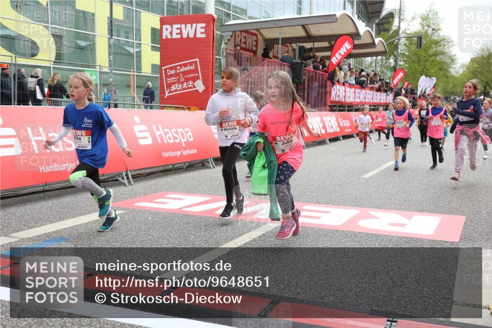 25.04.2026 - Das Zehntel Strokosch-Dieckow http://msf.ph/oto/9648651 25.04.2026 13:01:19 Ziel 10085, 10123, 10214, 10258, 10261, 10265, 10478, 10761, 10784, 11130, 11144, 11182, 11428, 11580, 11610, 11933, 11952, 12369, 12543, 12899 meine-sportfotos.de